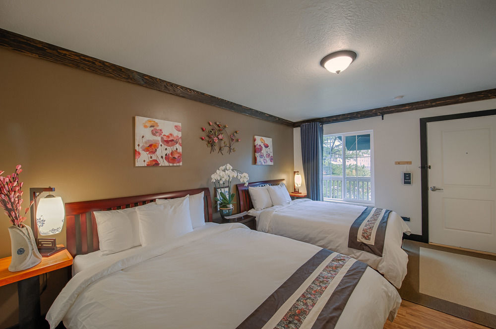 Tao'S Inn West Yellowstone Exterior photo